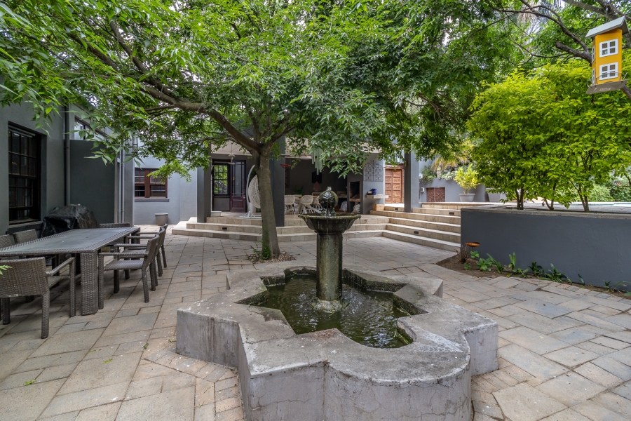 5 Bedroom Property for Sale in Hoog En Droog Western Cape